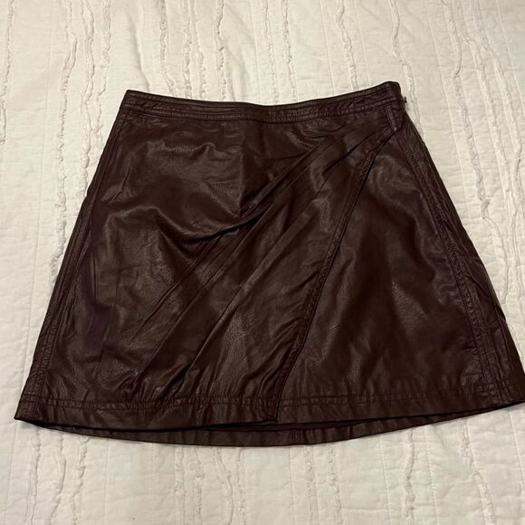 Free People Womens Fake Out Faux Leather Wrap Skirt in Oxblood - Picture 4 of 6